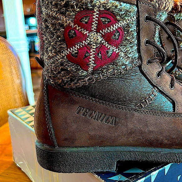 Fabulous Tecnica NEWInBox.Italy.DarkBrownSuede&Shearling.Sicilian/Moorish Design - Picture 2 of 15